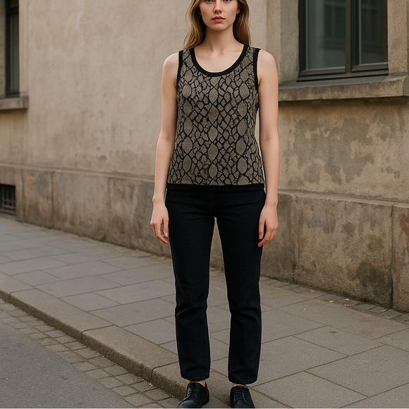 Snake print knitted blouse size Medium, NWOT - Picture 3 of 6